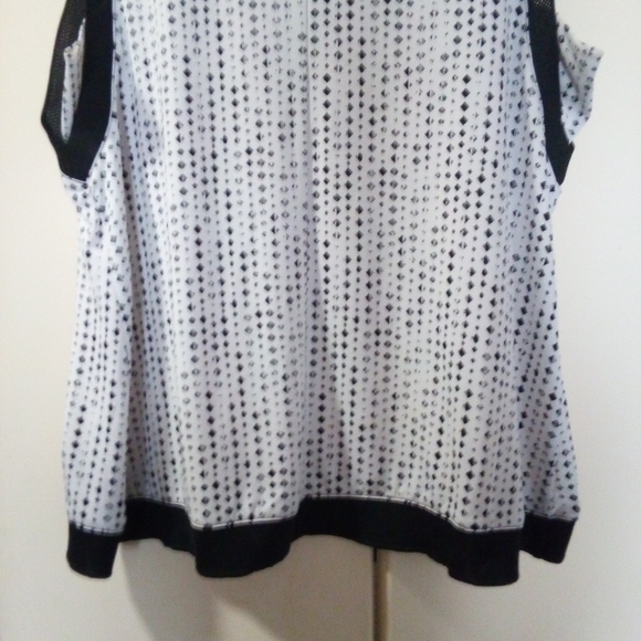 Women's Top - Picture 5 of 5